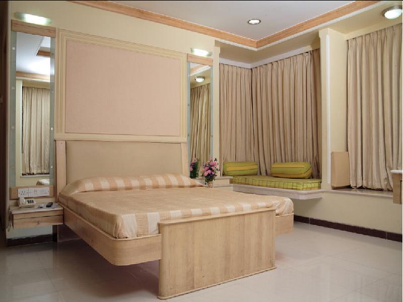 Hotel Suncity Apollo, Colaba Bombaj Exteriér fotografie